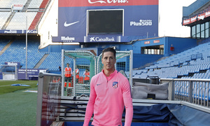 Temporada 17/18. Entrenamiento en el estadio Vicente Calderón. Torres durante el entrenamiento