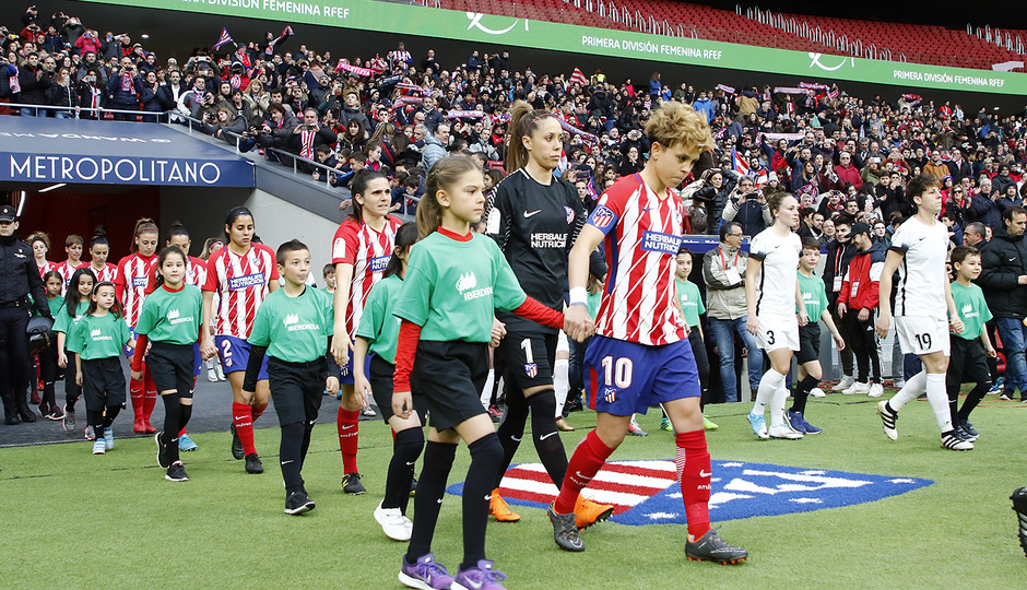 Temporada 17/18 | Estreno del femenino en el Wanda Metropolitano | 17/03/2018 | Atleti - Madrid CFF | salida