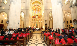 Temp. 17-18 | Ofrenda en la Catedral de la Almudena |