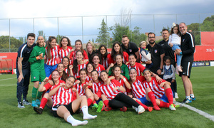 Temp. 17-18 | Atlético de Madrid Femenino C | Senior C categoría Preferente | Foto de equipo celebración de Liga