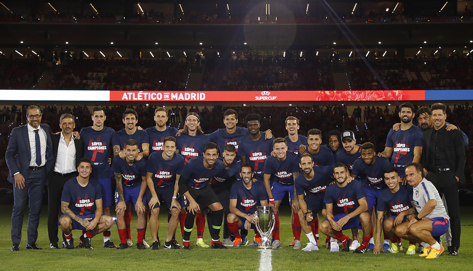 Temporada 2018-2019 | Celebración Supercopa de Europa | Grupo