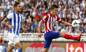 Temporada 2013/2014 Real Sociedad - Atlético de Madrid David Villa controlando el balón
