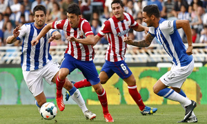Temporada 2013/2014 Real Sociedad - Atlético de Madrid David Villa deshaciéndose de dos jugadores