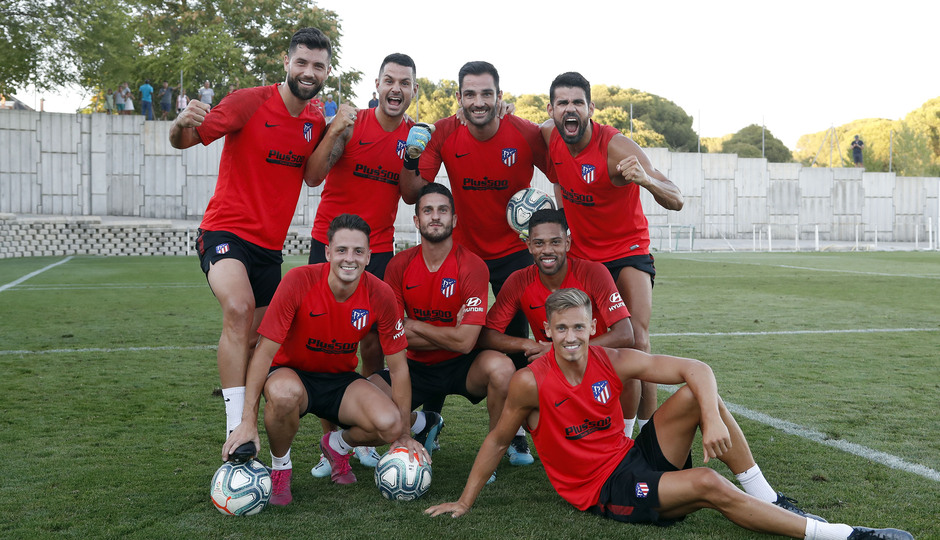 Entrenamiento en la Ciudad deportiva Wanda Atlético de Madrid 04-09-2019. Foto de grupo.