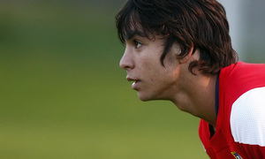 Temporada 13/14. Entrenamiento. Equipo entrenando en Majadahonda.Óliver corriendo durante el entrenamiento