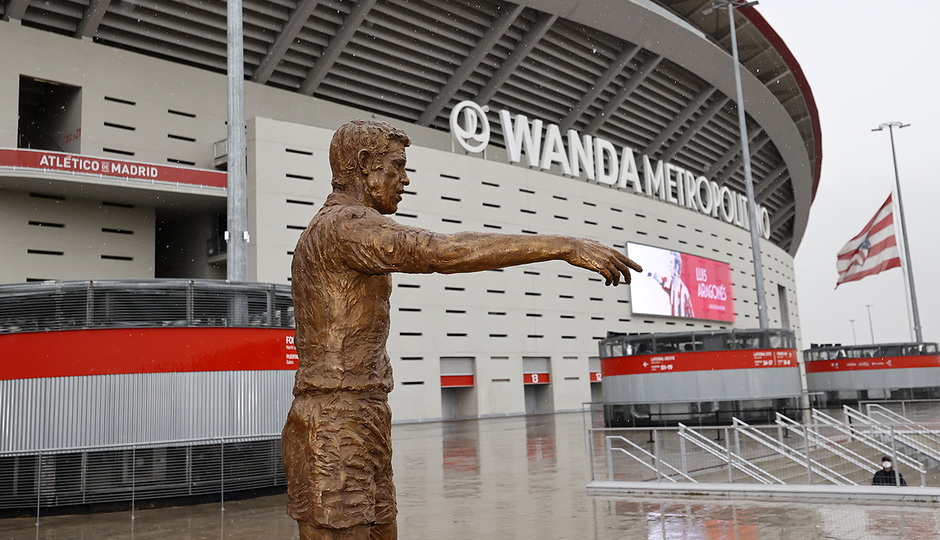Luis Aragonés escultura Wanda Metropolitano