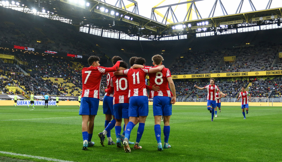Temp. 21-22 | Youth League | Borussia Dortmund - Atlético de Madrid Juvenil A | Currás celebración