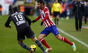 temporada 13/14. Partido Atlético de Madrid- Levante. Adrián con el balón