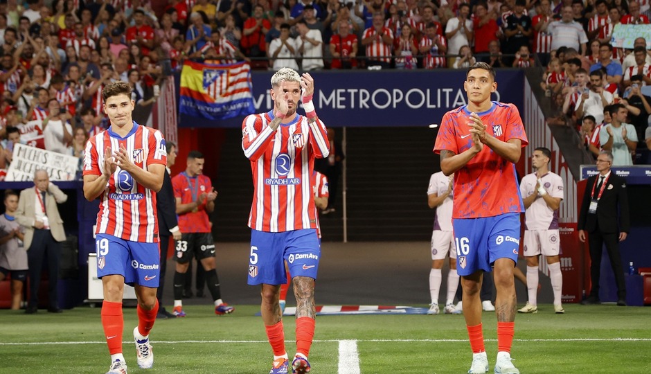 Homenaje a los tres argentinos que ganaron la Copa América, Molina, De Paul y Julián Álvarez