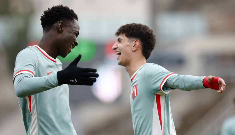 Temp. 24-25 | Sparta Praga - Atlético de Madrid Juvenil A | Celebración Rayane y Omar Janneh