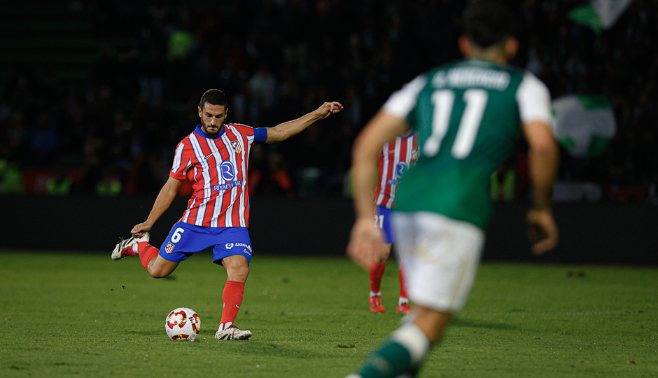 Koke fue titular en Cáceres