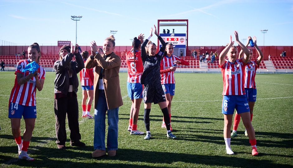 Temp. 24-25 | Atlético de Madrid Femenino - Levante | Saludo gradas