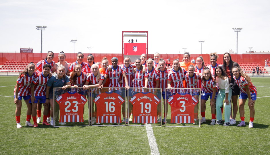 Temp. 24-25 | Atlético Femenino - Levante Badalona | Homenaje camisetas 