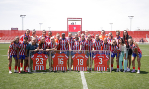 Temp. 24-25 | Atlético Femenino - Levante Badalona | Homenaje camisetas 