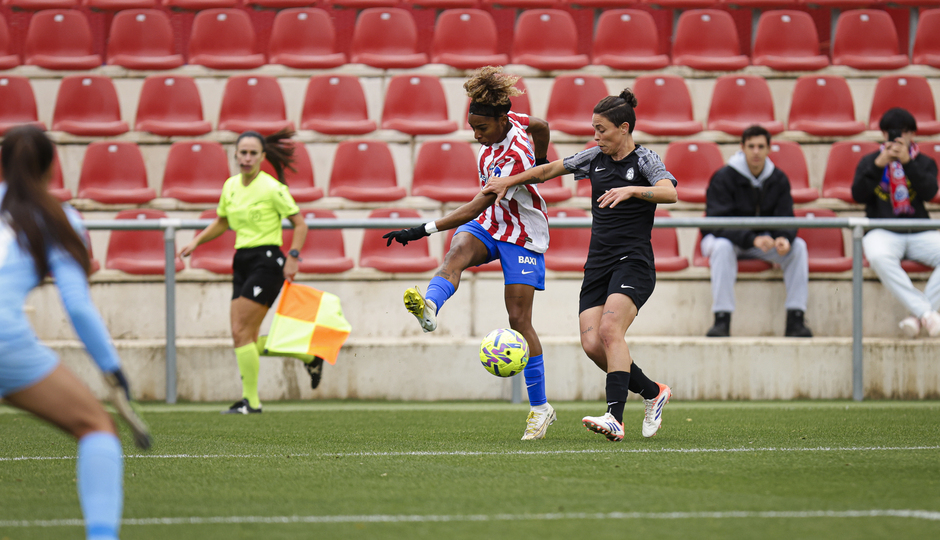 Temp. 25-26 | Atlético Femenino - Badalona | Luany