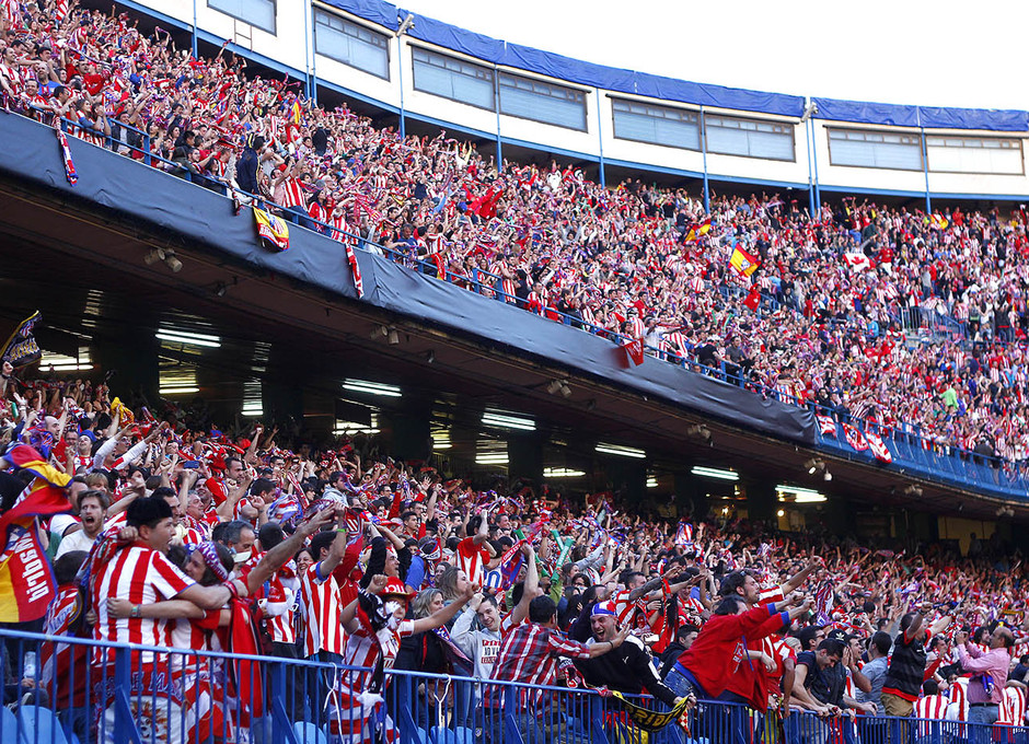 Temporada 13-14. Gradas llenas deñ Vicente Calderón repletas de aficionados durante la Final de Champions. Foto: A. M.