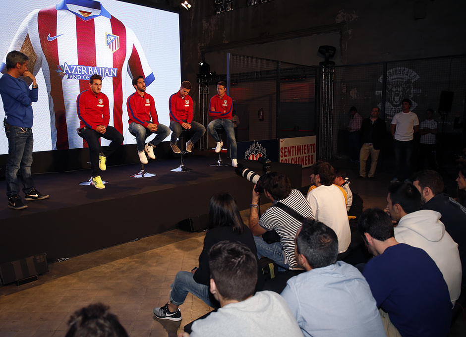 Temporada 14-15. Presentación nueva camiseta. Koke, Raúl García, Gabi y Manquillo. Foto: A. G.
