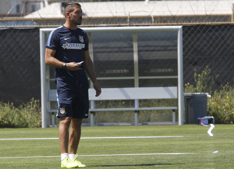 Simeone dirige el entrenamiento atlético en las instalaciones del San Jose Earthquakes 