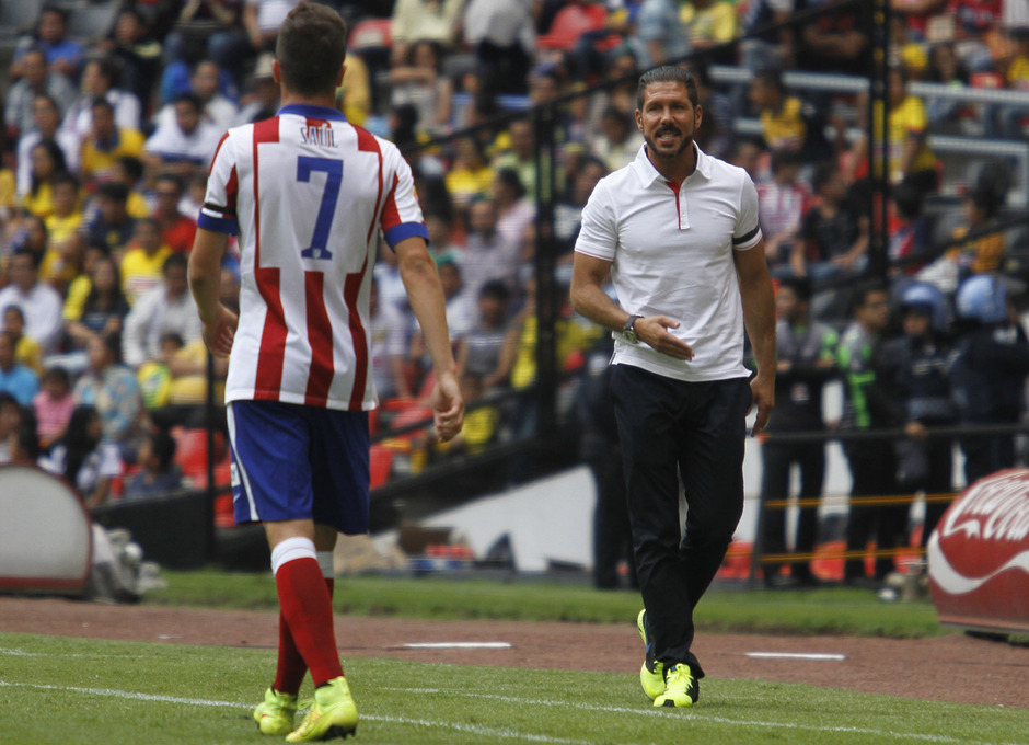 Copa EuroAmericana 2014-2015. Saúl recibe indicaciones de Simeone