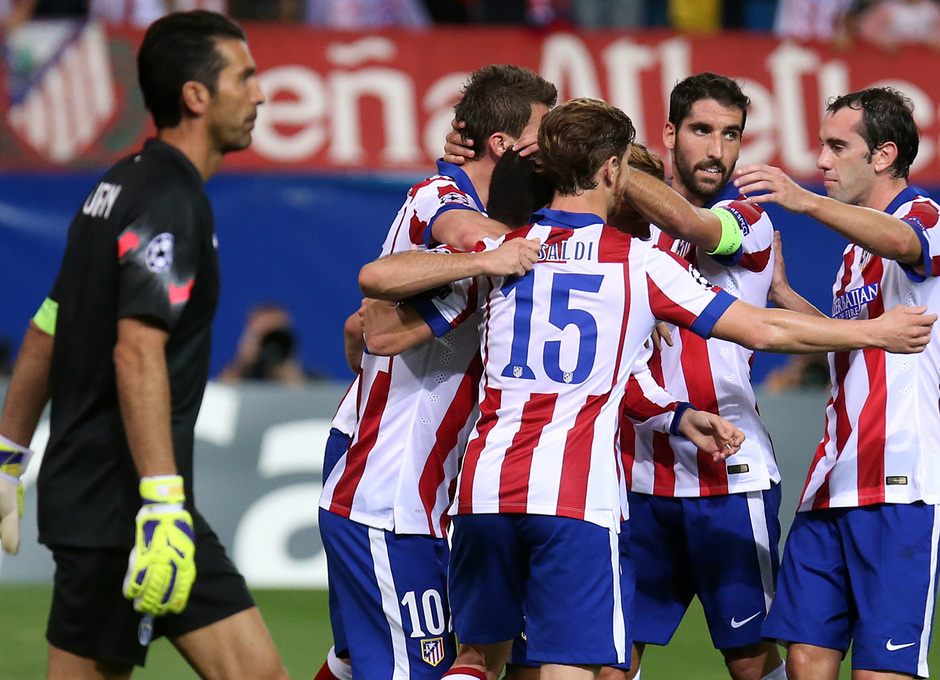 Temporada 14-15. Atlético-Juventus. Varios jugadores celebran el gol de Arda.