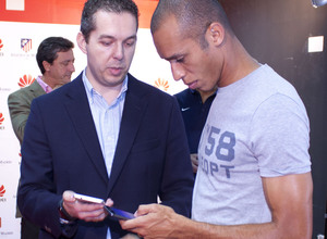 Miranda. Entrega de los equipos Huawei al primer equipo. 