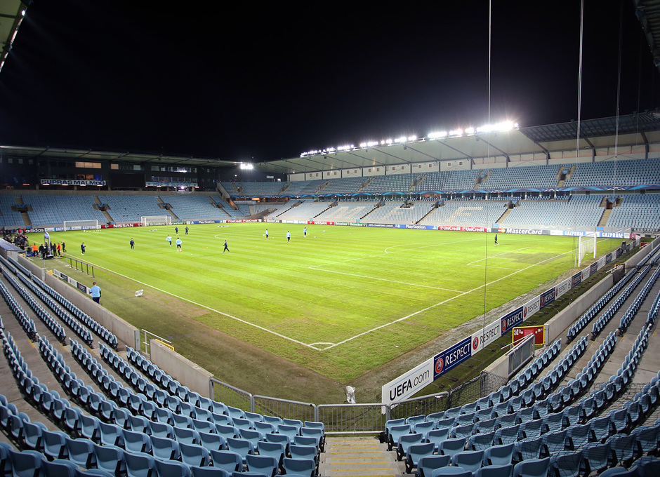 Temporada 14-15. Entrenamiento 03/11 en el Swedbank Stadion. Foto: Ángel Gutiérrez.