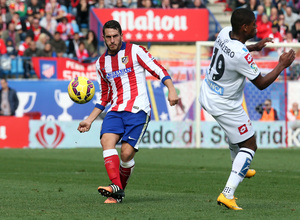 temporada 14/15. Partido Atlético de Madrid Deportivo. Koke con el balón durante el partido