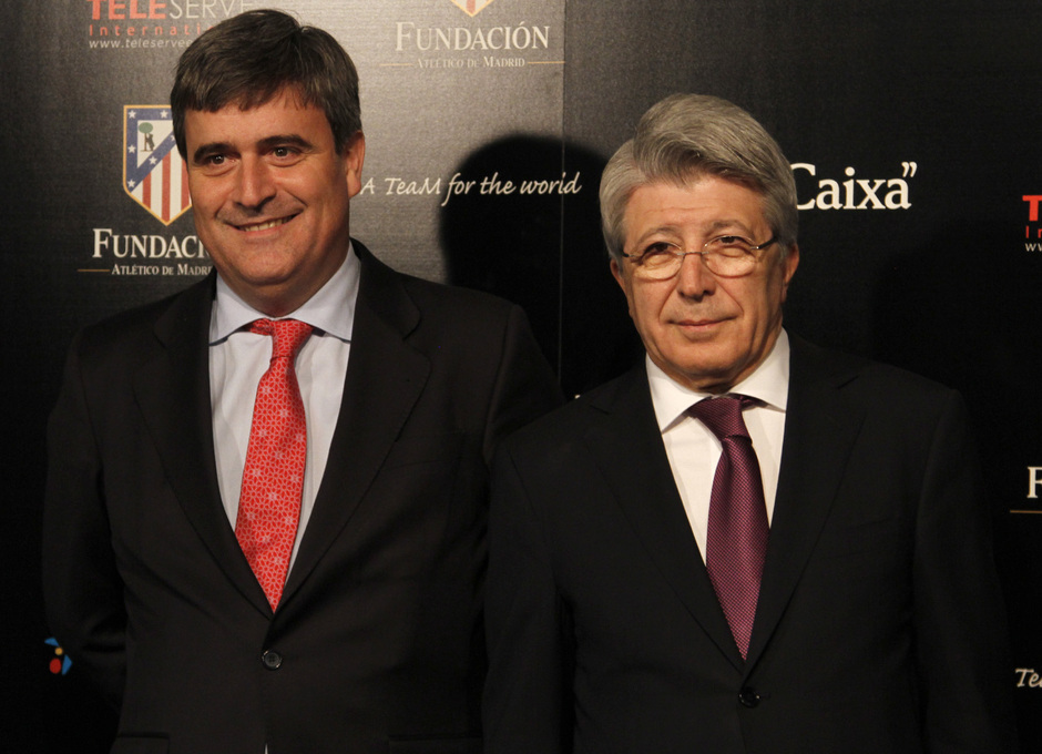Enrique Cerezo y Miguel Cardenal, secretario de Estado para el deporte, en la Gala 'A TeaM for the World'