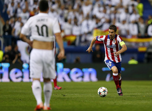 temporada 14/15. Partido Atlético de Madrid Real Madrid. Champions League. Gabi con el balón durante el partido