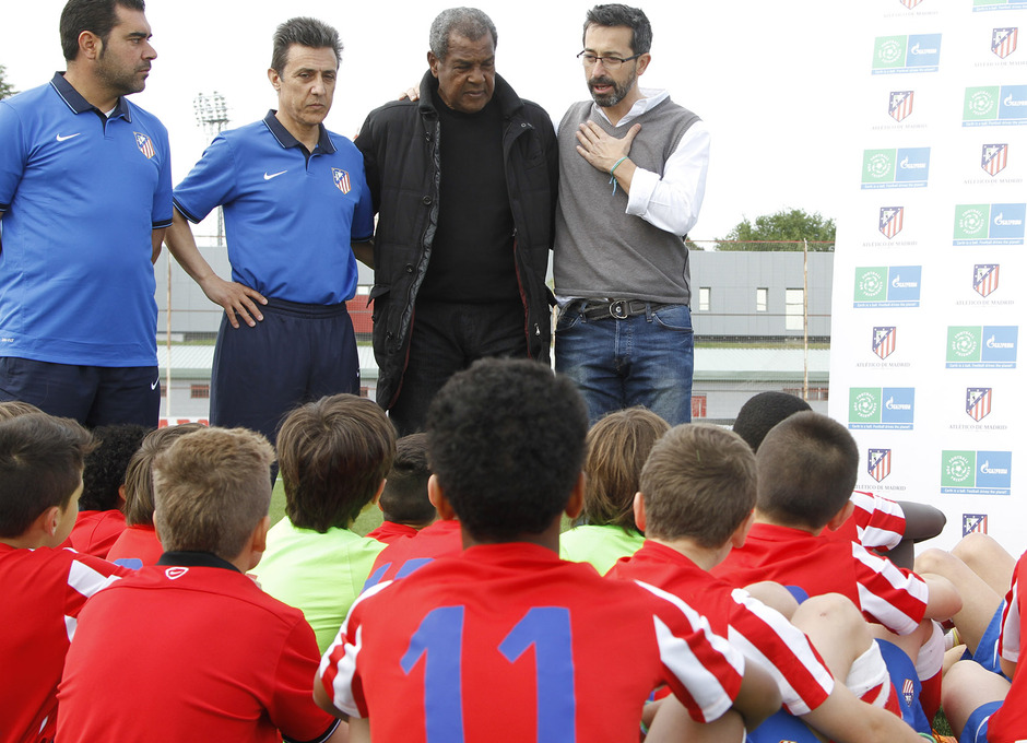 Día Internacional del Fútbol y la Amistad. Partido entre los alevines del Atlético Madrileño A y el Pozuelo CF.