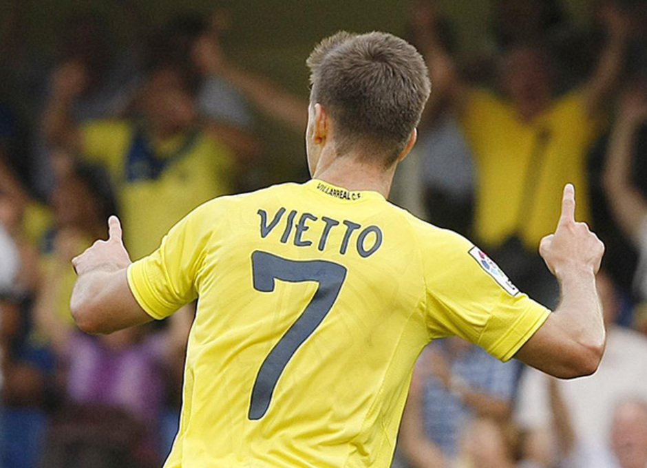 Luciano Vietto, celebra un gol. Foto: LFP