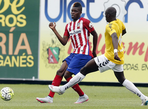 Triangular en Butarque. Thomas realiza un pase