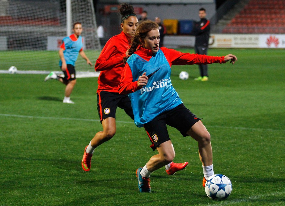 Entrenamiento previo a la ida de los 1/16 de la Women's Champions League en la Ciudad Deportiva.