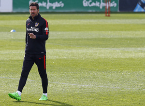 temporada 15/16. Entrenamiento en la ciudad deportiva de Majadahonda. Simeone durante el entrenamiento