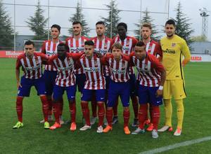Once titular del Atlético de Madrid B frente al Sanse