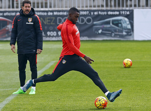 temporada 15/16. Entrenamiento en la ciudad deportiva de Majadahonda. Jackson disparando a puerta durante el entrenamiento