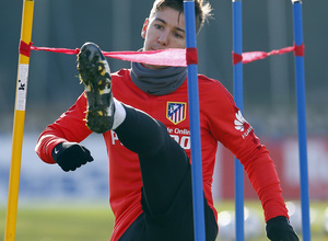 temporada 15/16. Entrenamiento en la ciudad deportiva de Majadahonda.  Vietto realizando ejercicios durante el entrenamiento