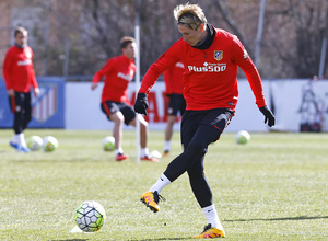 Temporada 15/16. Entrenamiento en la ciudad deportiva de Majadahonda 05-03-2016. Fernando Torres