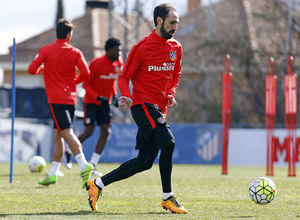 Temporada 15/16. Entrenamiento en la ciudad deportiva de Majadahonda 05-03-2016. Juanfran