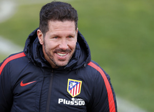 temporada 15/16. Entrenamiento en la ciudad deportiva de Majadahonda. Simeone sonriendo durante el entrenamiento