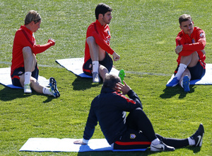 temporada 15/16. Entrenamiento en la ciudad deportiva de Majadahonda. Jugadores realizando ejercicios físicos durante el entrenamiento