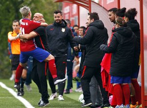 Temporada 2015/2016. Atlético de Madrid Féminas-Oiartzun Ke. Priscila celebración.