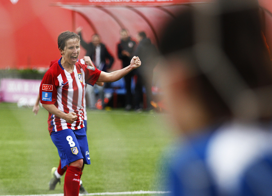 Temporada 2015/2016. Atlético de Madrid Féminas-Oiartzun Ke. Sonia celebración. 