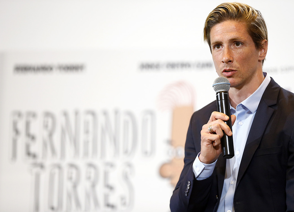 temporada 15/16. Acto libro viñetas Fernando Torres en el estadio Vicente Calderón. Fernando Torres
