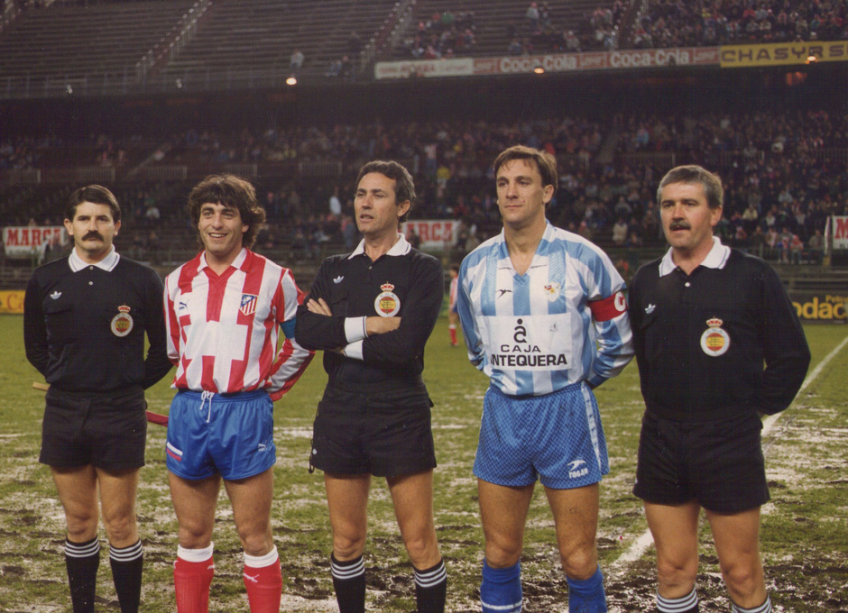 Ruiz, ya con el Málaga, jugó en el Vicente Calderón como capitán y con Paulo Futre en el sorteo de campos