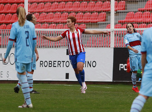 Priscila celebra uno de los dos goles que le hizo al Levante