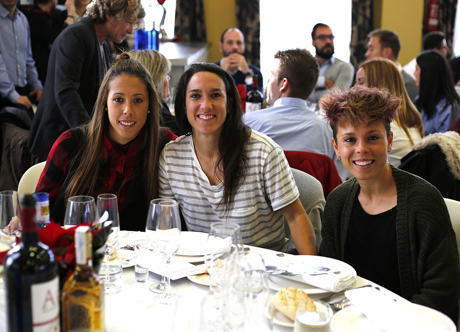 Temp. 2016/2017. Comida Navidad empleados. Femenino