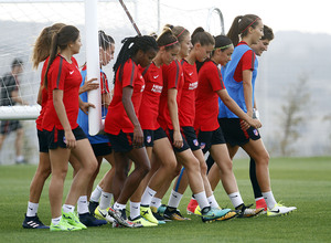 Temporada 16/17. Entrenamiento del Atlético de Madrid Femenino en LASR. 