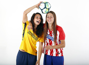 Temp. 17-18 | Sesión de fotos Atlético de Madrid Femenino. Viola y Kaci