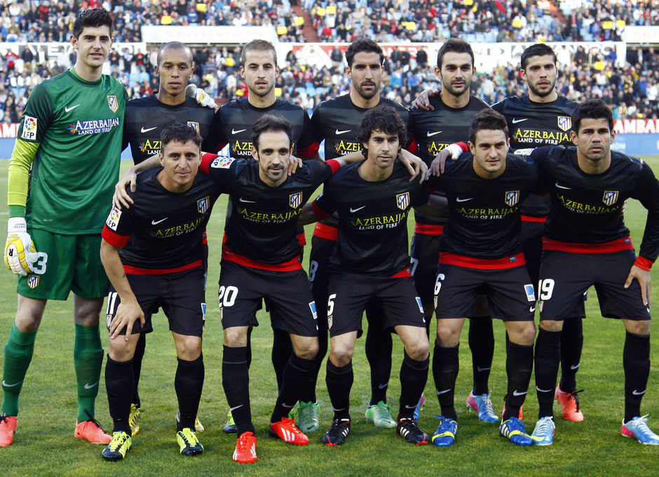 Temporada 12/13. Real Zaragoza - Atlético de Madrid. Foto inicial de los once elegidos por Simeone.